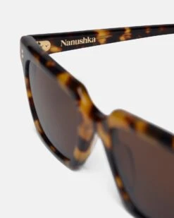 Nanushka Cadao - Bio-Plastic Angular Sunglasses - Dark Amber -Nanushka Wear Shop CADAO DARK AMBER BIO PLASTIC 03 fb7b95dc be14 42cd 8c24 d5588219a0b8