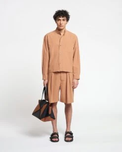 Nanushka Abbas - Washed-Calico Shirt - Rust -Nanushka Wear Shop NAN SS24 ECOMM MW FULL BODY CROPPED 25 3a89e85c 9094 4393 9bdf 34d9b726bfc2