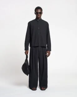 Nanushka Abbas - Washed-Canvas Shirt - Black 9 Nanushka Abbas - Washed-Canvas Shirt - Black -Nanushka Wear Shop NAN SS24 ECOMM MW FULL BODY CROPPED 34 cb44fcff 5501 46d6 bc26 0f543bdb8be9