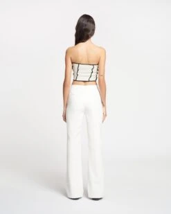 Nanushka Manola - Okobor™ Alt-Leather Pants - White -Nanushka Wear Shop NAN SS24 ECOMM WW FULL BODY CROPPED 35 20b30fcb 4efc 4fb3 9ad7 2e63dedf5ca8