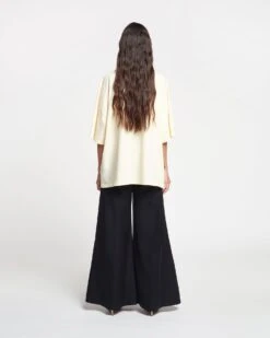 Nanushka Wren - Big Embroidered Cotton-Jersey T-Shirt - Creme/Green -Nanushka Wear Shop NAN SS24 ECOMM WW FULL BODY CROPPED 54 190b46b0 3b8d 466b b782 e30fb14305bd