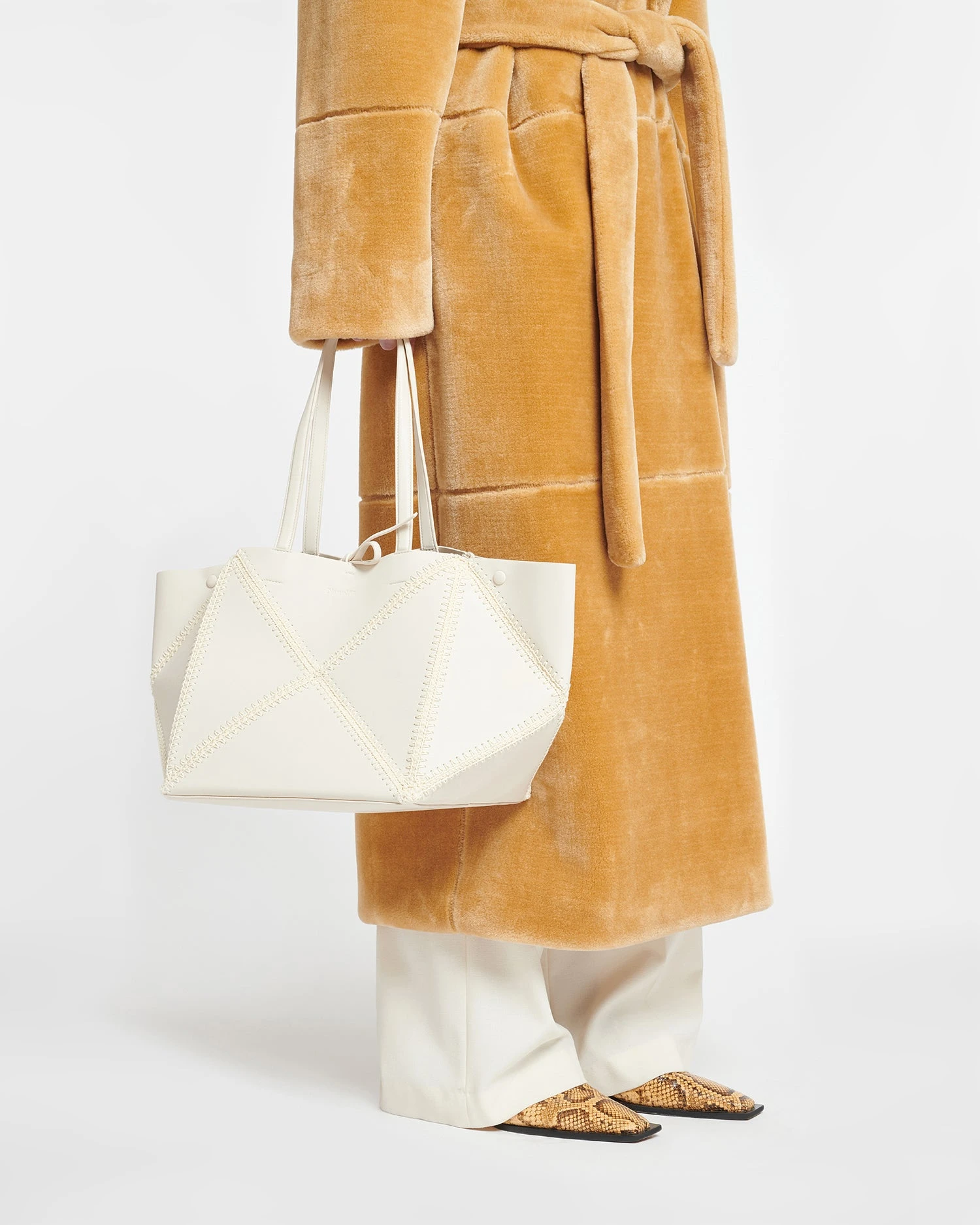 Nanushka The Origami Tote - Alt-Nappa Crochet Tote - Off White/Creme 9 Nanushka The Origami Tote - Alt-Nappa Crochet Tote - Off White/Creme - Image 7