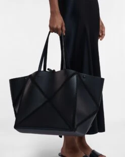 Nanushka The Origami Tote Large - Large Patchwork Tote Bag - BlackBlack -Nanushka Wear Shop NW23RSBG00499 THE ORIGAMI TOTE LARGE BLACK BLACK ALT NAPPA PATCHWORK 04