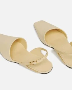 Nanushka Maimu - Leather Point-Toe Flats - Off White -Nanushka Wear Shop NW23RSSO01771 MAIMUOFF WHITE 03