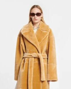 Nanushka Carian - Faux Fur Trench Coat - Biscuit -Nanushka Wear Shop NW24RSOW00374 CARIAN BISCUIT FAUXFUR REGEN 03