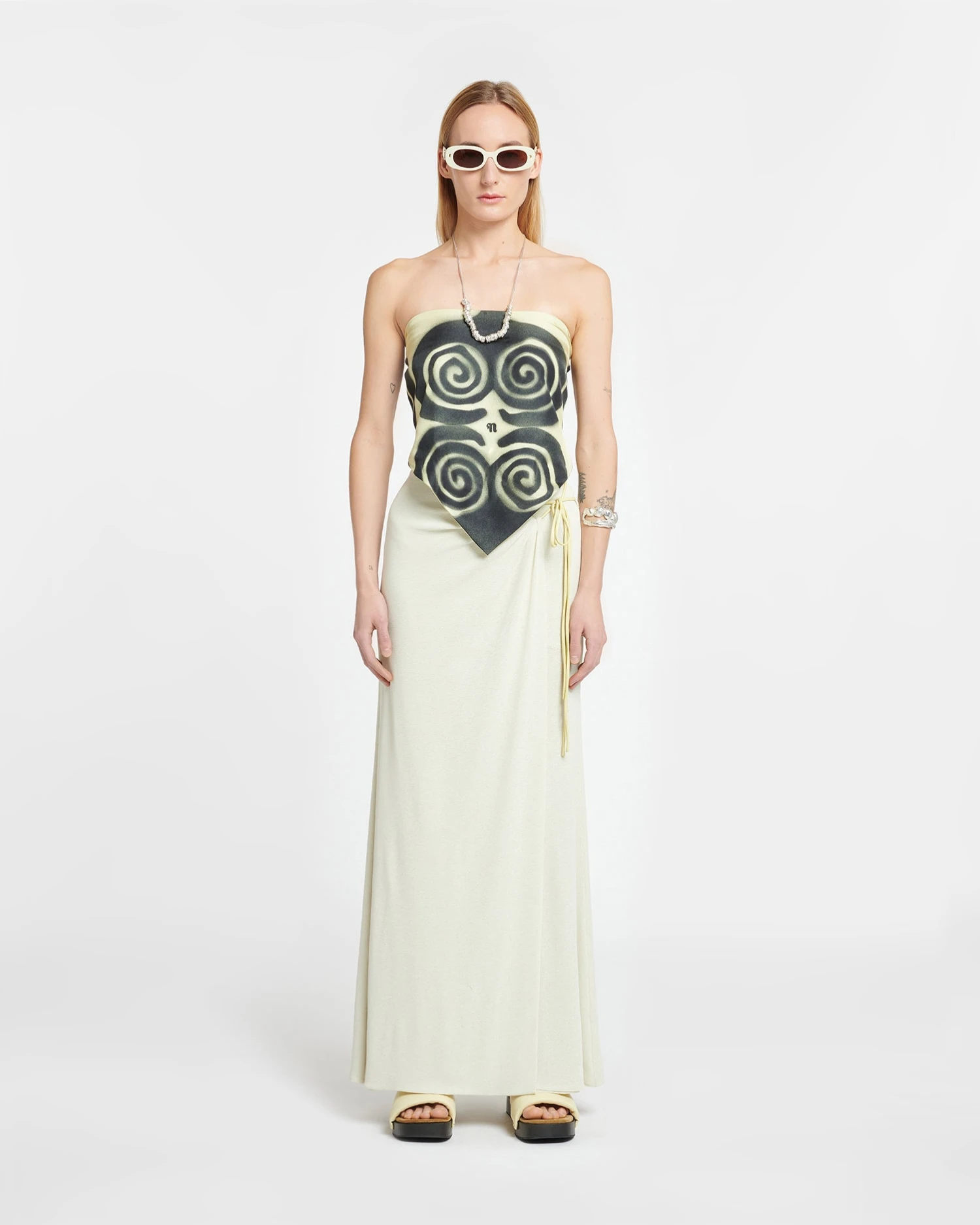 Nanushka Brita - Printed Silk-Twill Scarf - Spiral Spray 5 Nanushka Brita - Printed Silk-Twill Scarf - Spiral Spray - Image 3