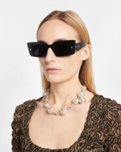 Nanushka Carmel - Bio-Plastic Rectangle-Frame Sunglasses - Black 12 Nanushka Carmel - Bio-Plastic Rectangle-Frame Sunglasses - Black -Nanushka Wear Shop NW24RSSG00299 CARMEL BLACK BIOPLASTIC B