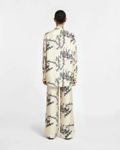 Nanushka Sabrin - Printed Twill Silk Shirt - Calligraphy Creme 8 Nanushka Sabrin - Printed Twill Silk Shirt - Calligraphy Creme -Nanushka Wear Shop NW24RSSH01371 SABRIN CALLIGRAPHYCREME TWILLSILK 02
