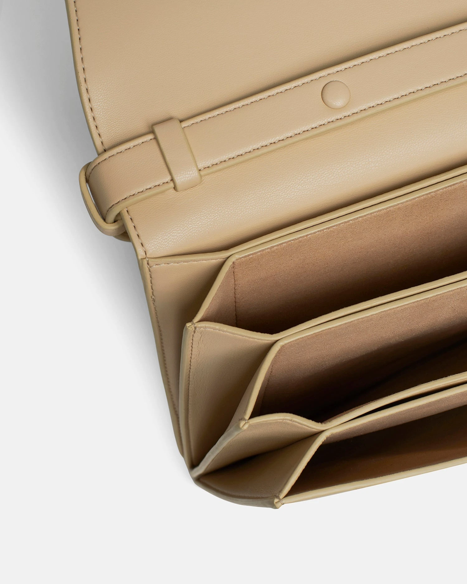 Nanushka The Concertina Large - Tufted Alt-Nappa Shoulder Bag - Diamond Check 7 Nanushka The Concertina Large - Tufted Alt-Nappa Shoulder Bag - Diamond Check - Image 5